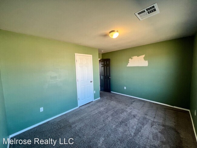 Foto del edificio - 3 br, 2 bath House - 9424 NW 122nd Terrace