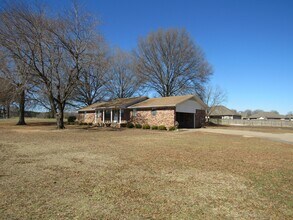 Building Photo - 116 US-64