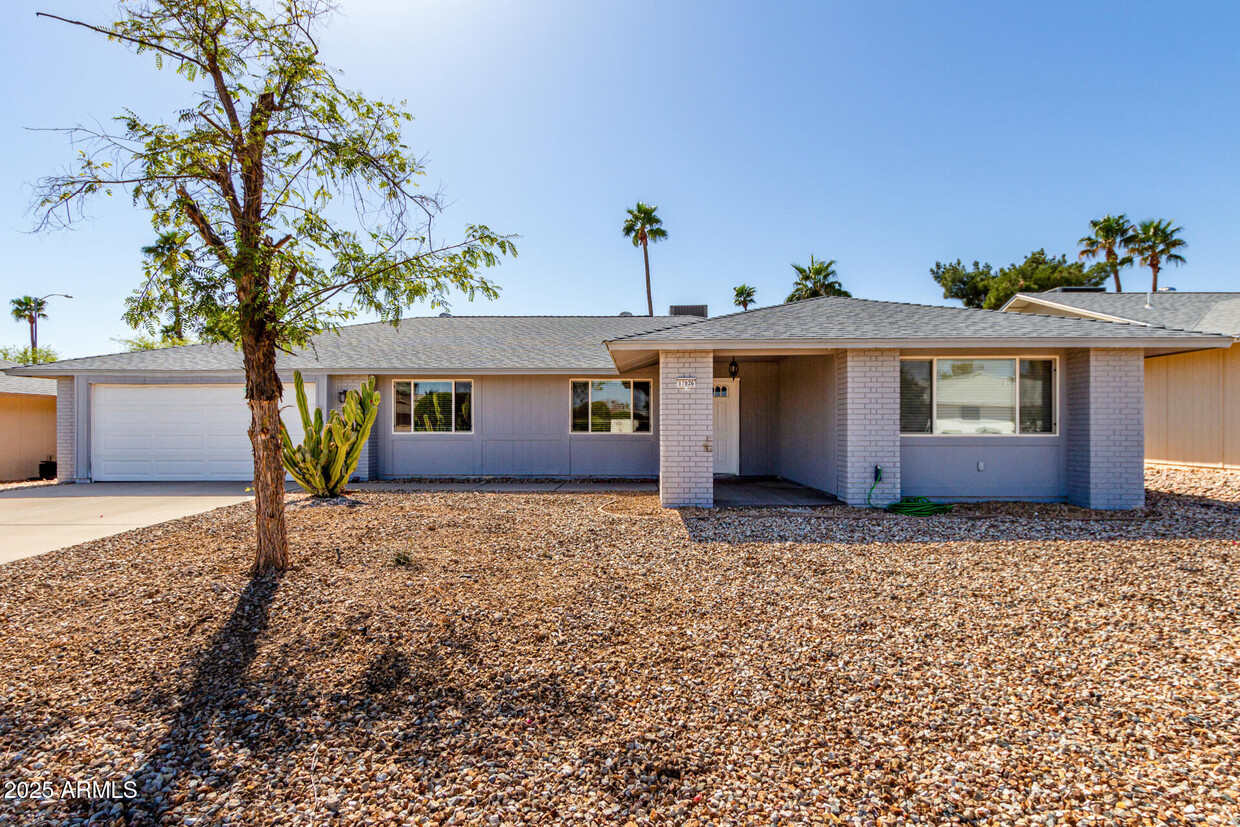 Primary Photo - 17826 N Desert Glen Dr