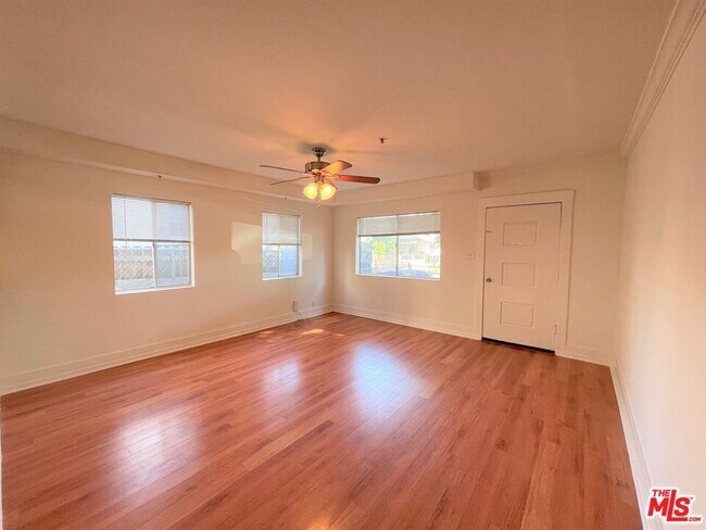 Building Photo - 1213 S Muirfield Rd