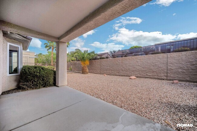 Foto del edificio - Charming 2BR House in 55+ Anthem Community...