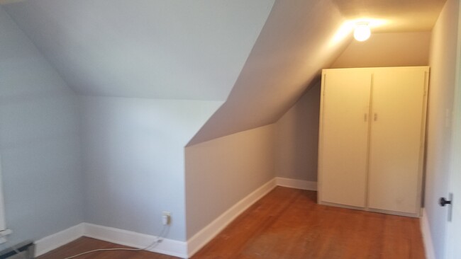 Building Photo - 2 E Madison St
