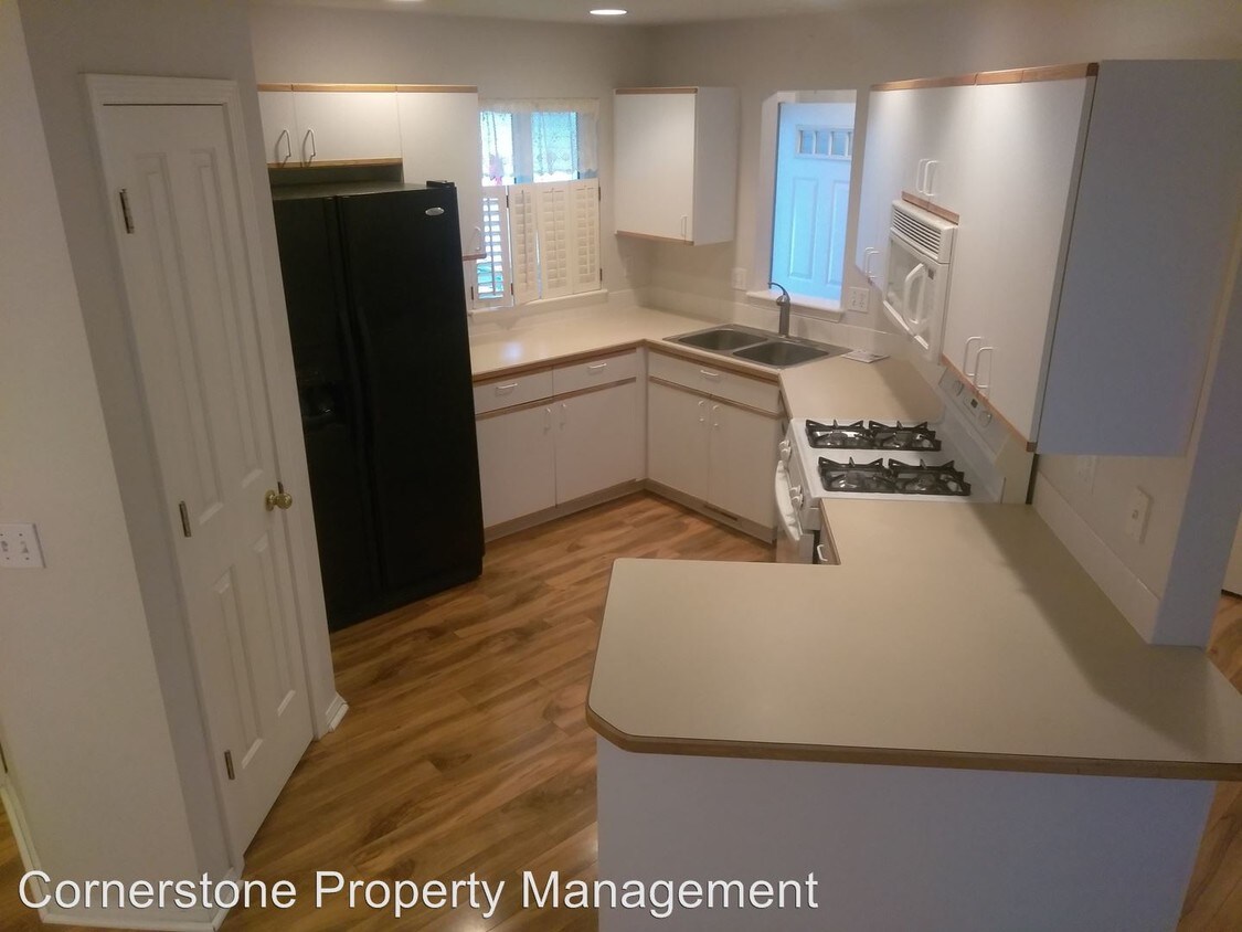 Foto principal - 5615 S Adonis Pl