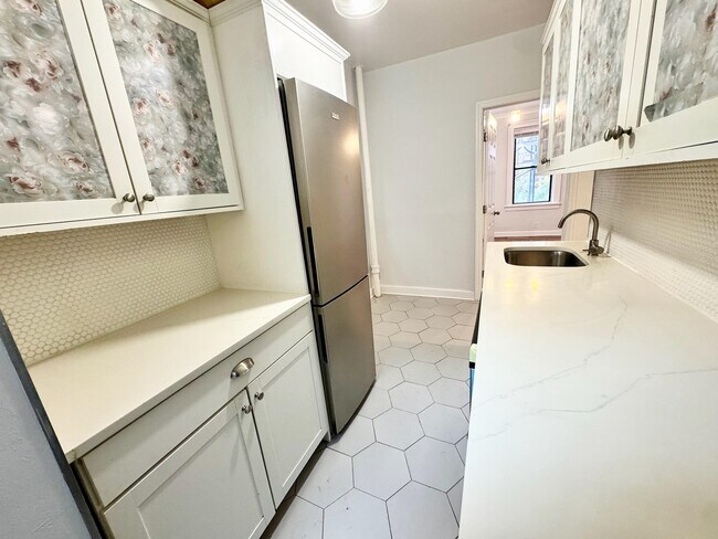 Building Photo - 275 Harrison Ave