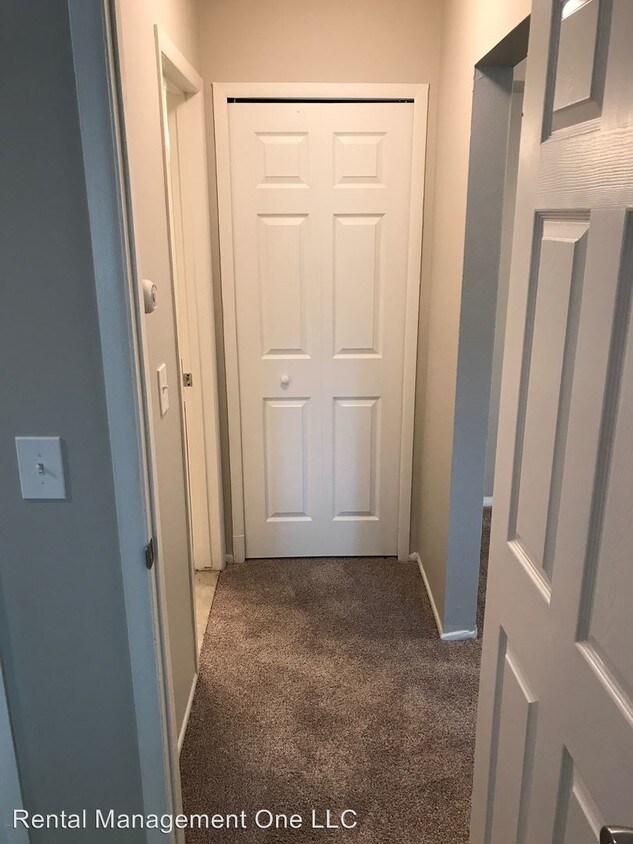Foto principal - 837 Ludlow Ave