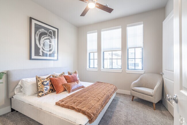 2 habitaciones, 2 baños - 1107 pies cuadrados - Dormitorio principal - Bellrock Sawyer Yards