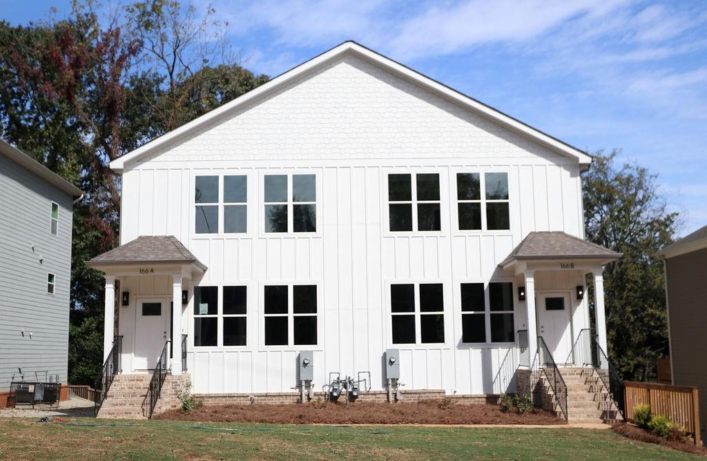 Front of townhome - 166 Vanira Ave SE