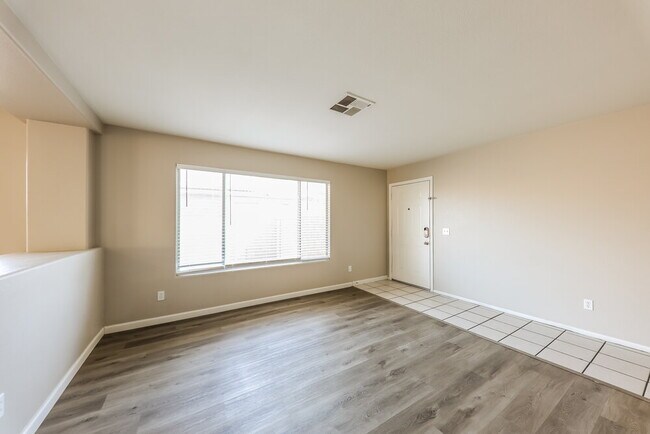Building Photo - 21610 N 32nd Dr