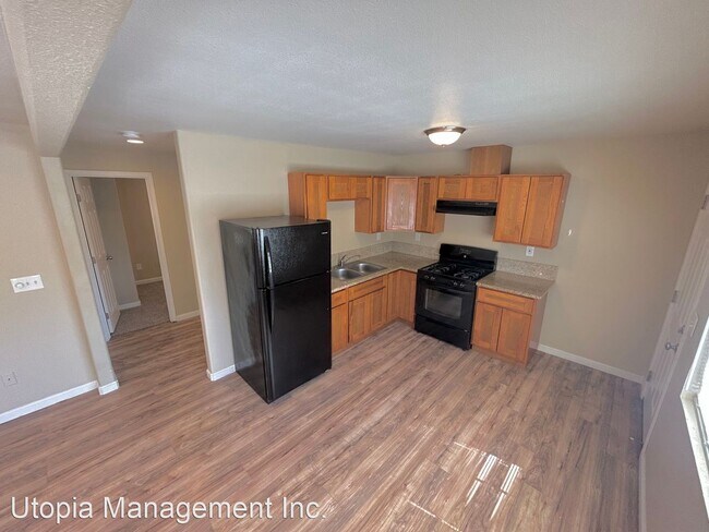 Foto del edificio - 2 br, 1 bath House - 325 Kelly Ct.  Unit 325