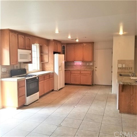 Foto del edificio - 3422 Dwight Ave