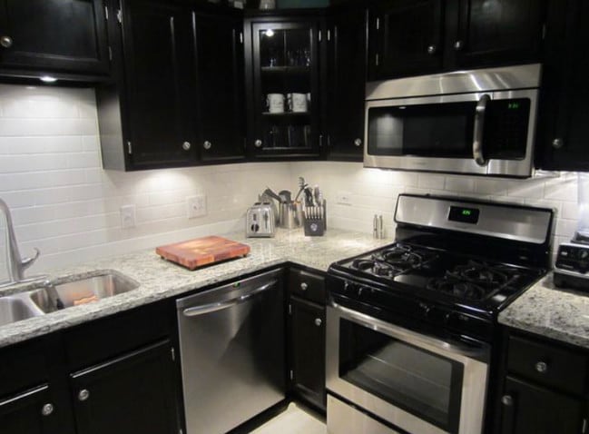 Kitchen - 57 E Hattendorf Ave