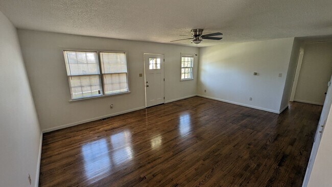 Foto del edificio - Detached Garage -2 Bedroom 1 Bath house- Drayton Mills Area