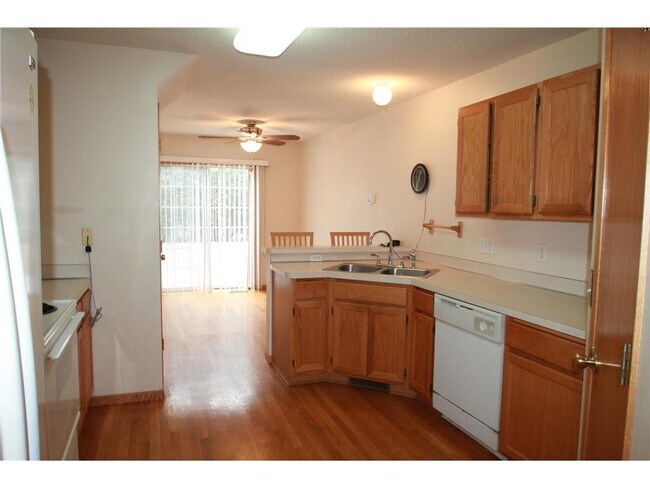 Foto del edificio - 1077 Lovell Ln S