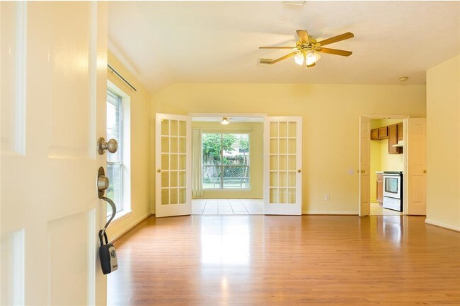 Building Photo - 21119 Royal Villa Dr