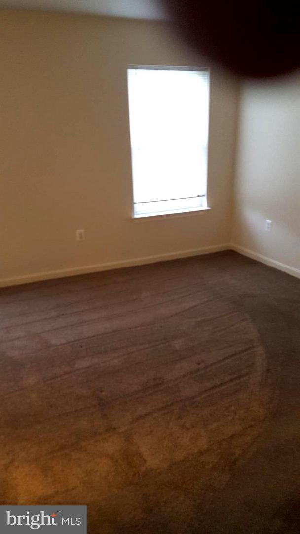Foto del edificio - 9803 Quiet Brook Ln