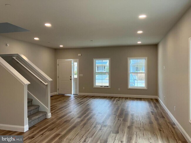 Foto del edificio - 5810 Clam Cove