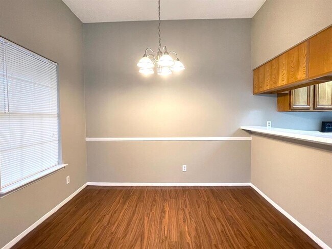 Building Photo - 2218 Millstone Dr