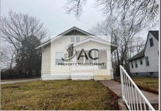 Building Photo - 125 N 35th St