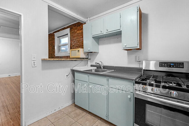 Foto del edificio - 4032 Roland Ave