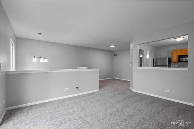 Building Photo - 911 Symphony Dr