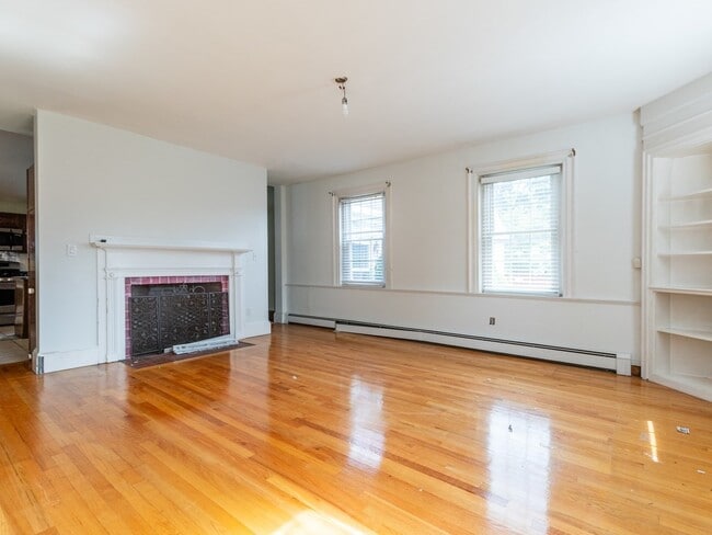 Building Photo - 39 Minot St