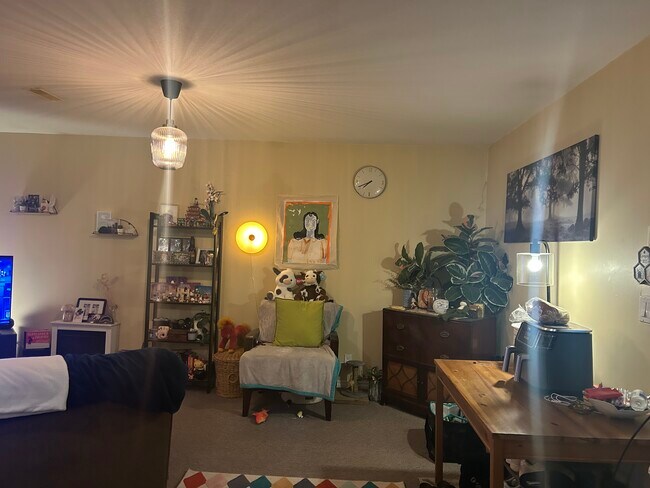 Photo du bâtiment - 6195 168 St