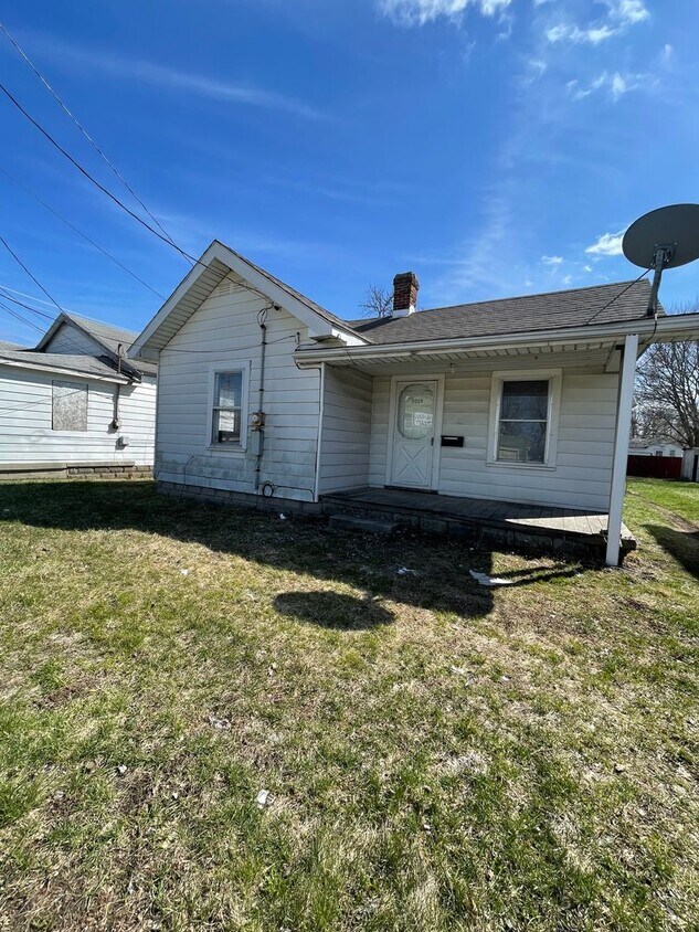 Primary Photo - 2 bed / 1 bath house