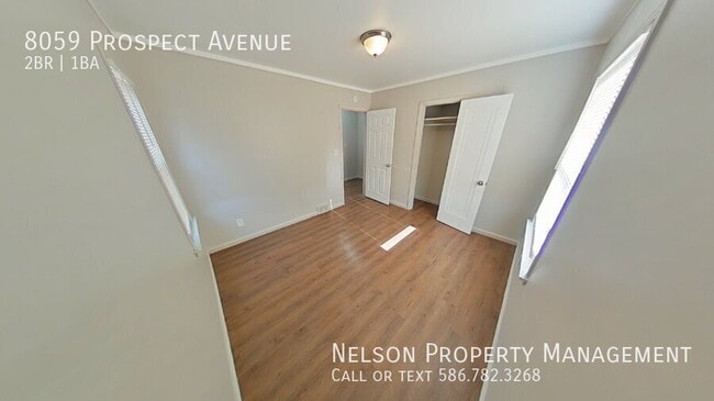 Foto del edificio - 8059 Prospect Ave