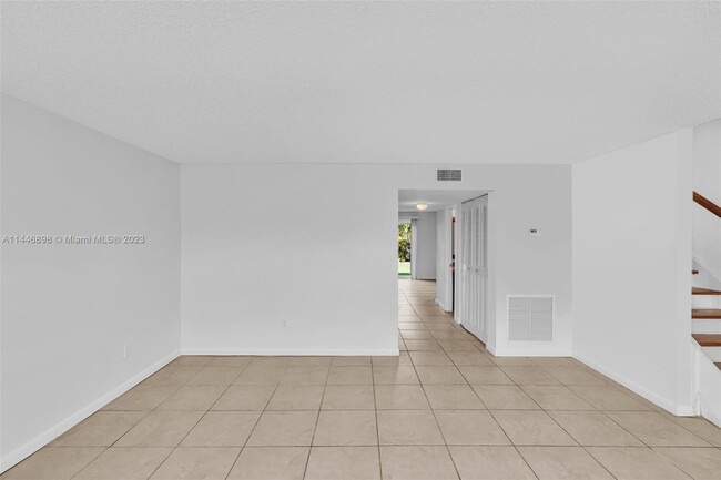 Building Photo - 311 Gulfstream Rd