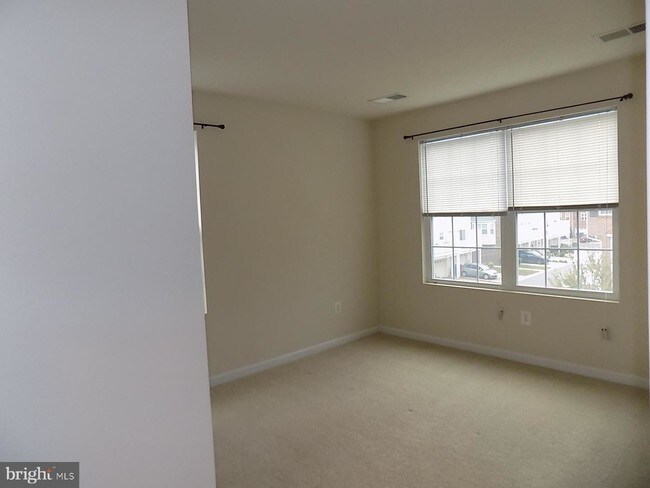 Building Photo - 6613 Rothschild Pl
