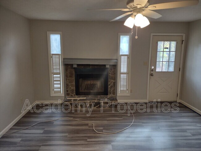 Foto del edificio - 106 Richard Way