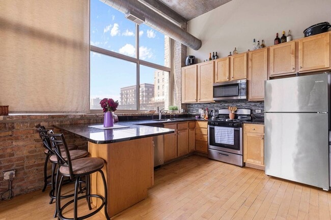Building Photo - 1528 S Wabash Ave