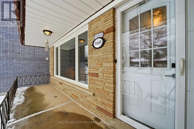 Photo du bâtiment - 160 Caines Ave