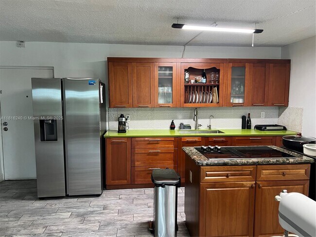 Building Photo - 14850 Naranja Lakes Blvd