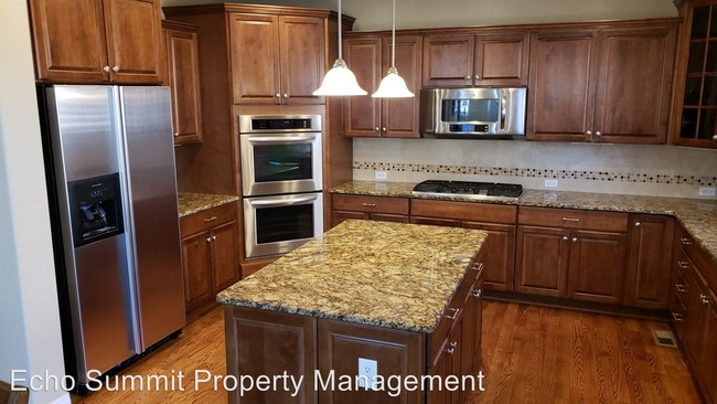Foto del edificio - 5 br, 4.5 bath House - 10901 Ashurst Way