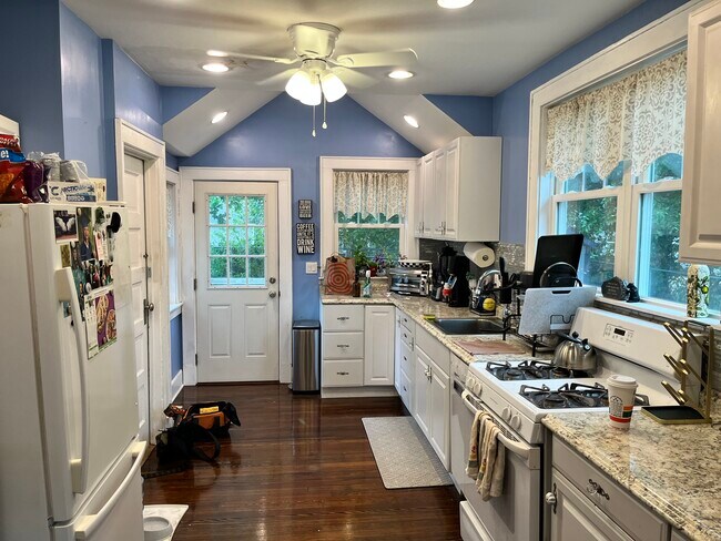 Foto del edificio - 168 S. 6th St