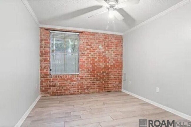 Foto del edificio - 3101 Highland Rd