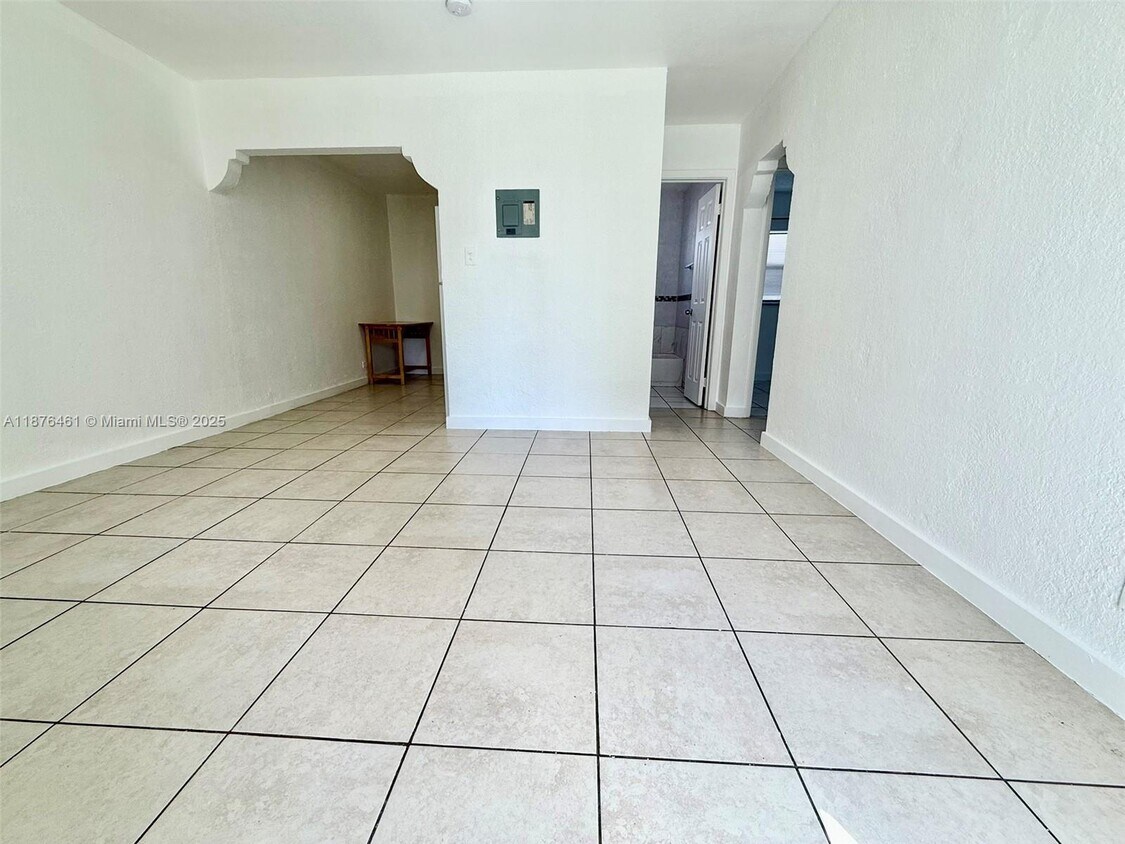 Foto principal - 715 SW 10th St