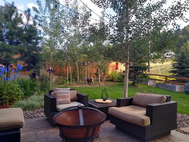 Building Photo - 28665 Tepees Way