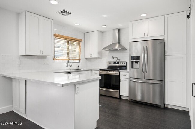Foto del edificio - 6063 N Granite Reef Rd
