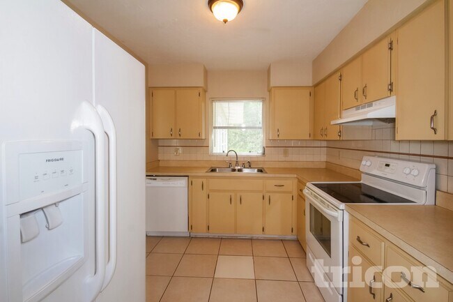 Foto del edificio - 6504 Georgia Ave