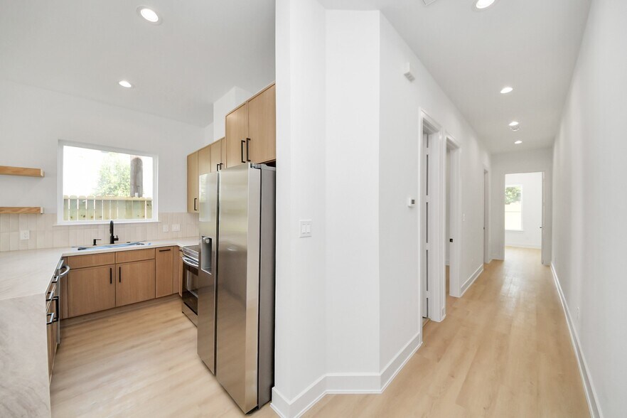 4607 Gunter St Unit A, Houston, TX 77020 - Room for Rent in