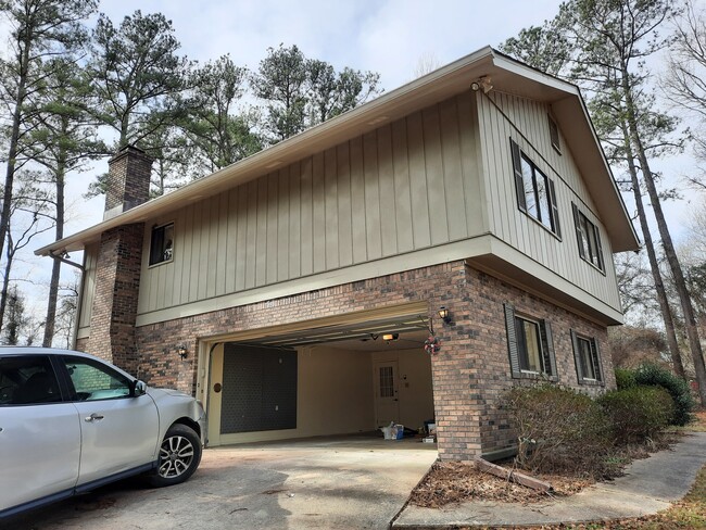 Building Photo - 7302 Quail Run Rd