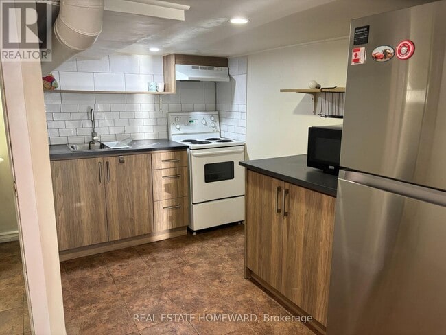 Building Photo - 37 Moberly Ave