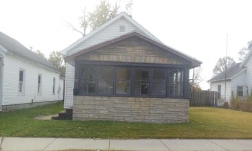 Building Photo - 737 E 4th St