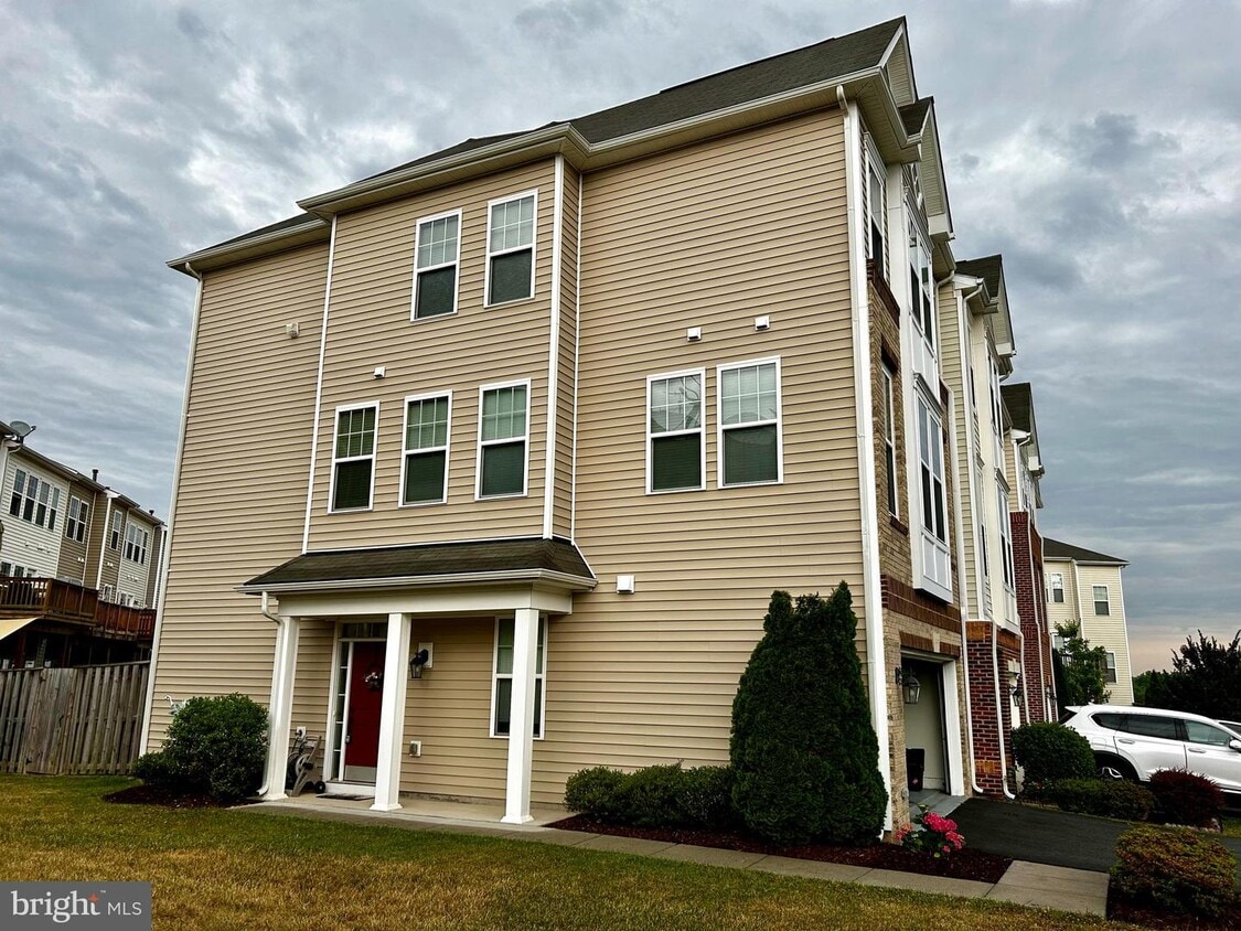 43453 Rickenbacker Square, Ashburn, VA 20147 Townhome Rentals in Ashburn VA