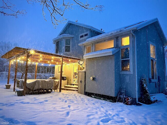 Foto del edificio - 5 br, 3 bath House - 39 East Hunters Haven...