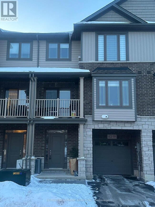 Building Photo - 19 Picardy Dr