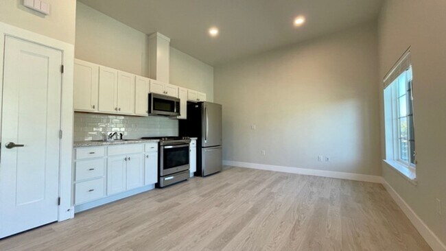 Foto del edificio - New Construction Studio Apartment with Air...