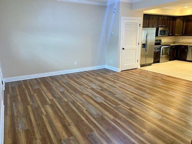 Foto del edificio - BEAUTIFUL TOWNHOME